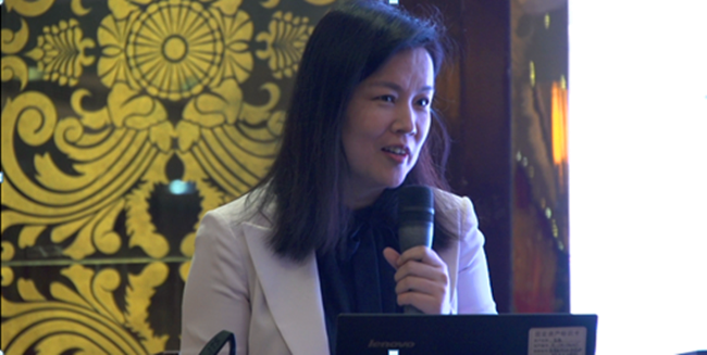 论坛开幕式由暨南大学副校长洪岸教授主持.